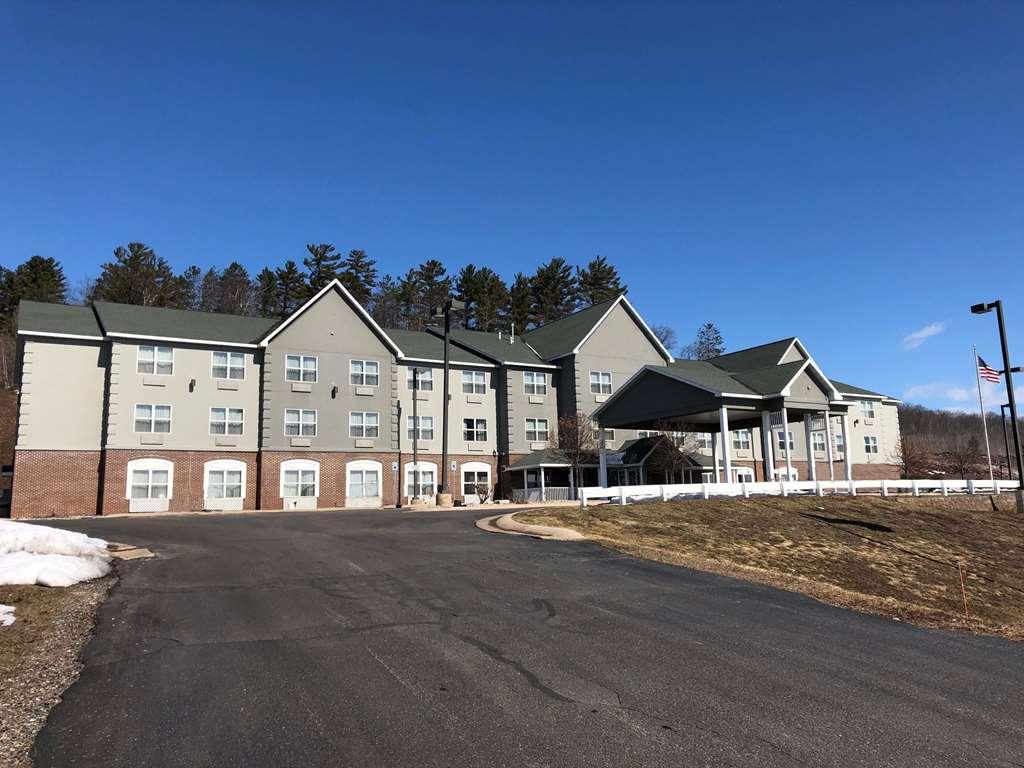 Americinn By Wyndham Iron Mountain Exterior foto